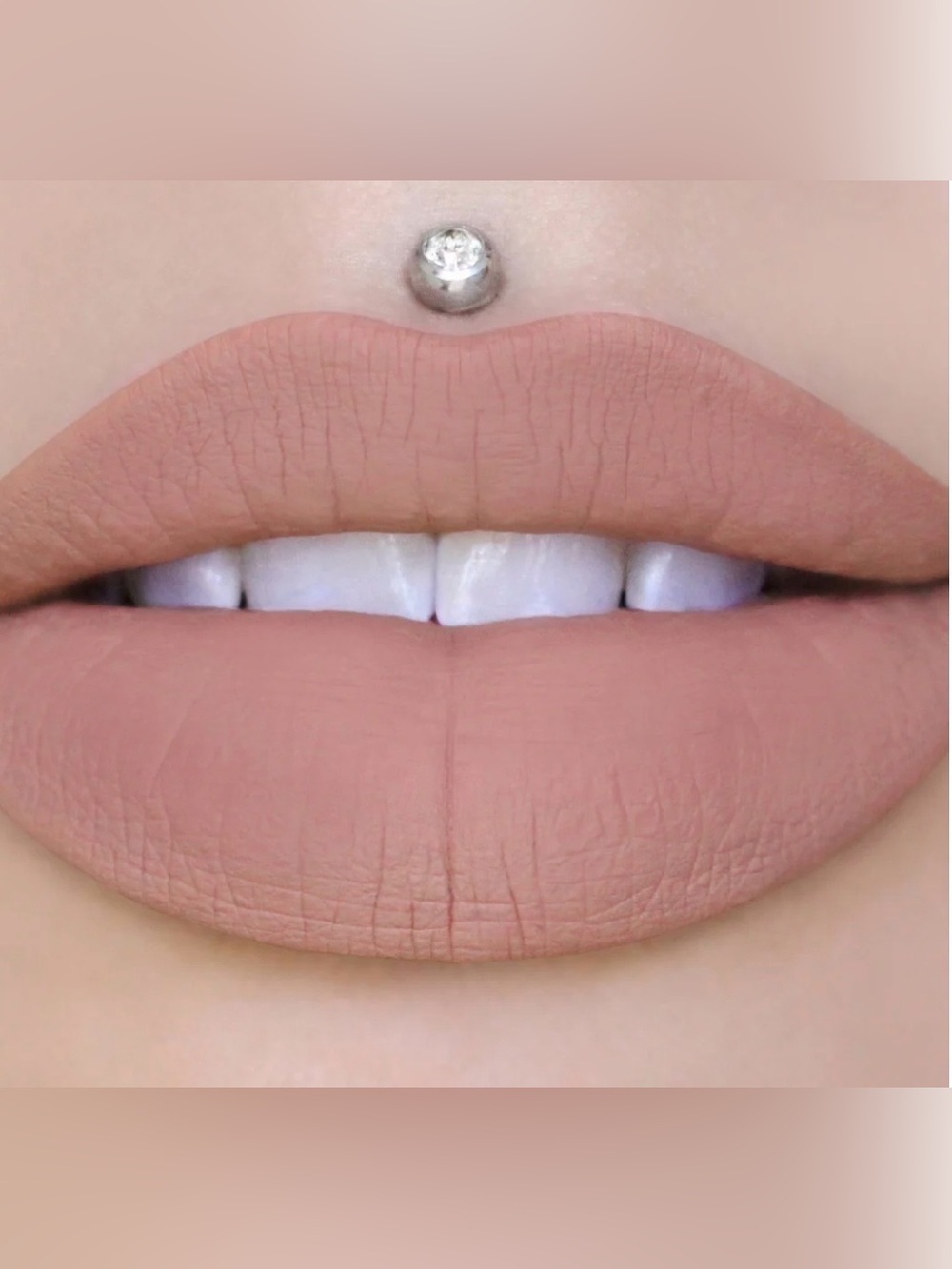 Jeffree Star Velour Liquid Lipstick Mannequin